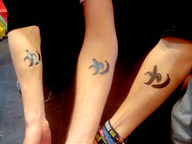 Glitter tattoo for adults